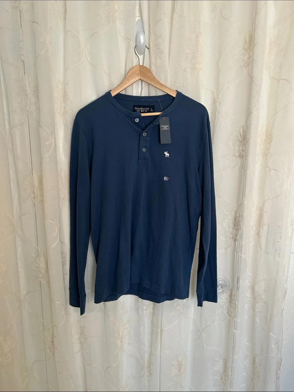 NWT Abercrombie & Fitch Blue Henley Long Sleeve Men's Large Shirt